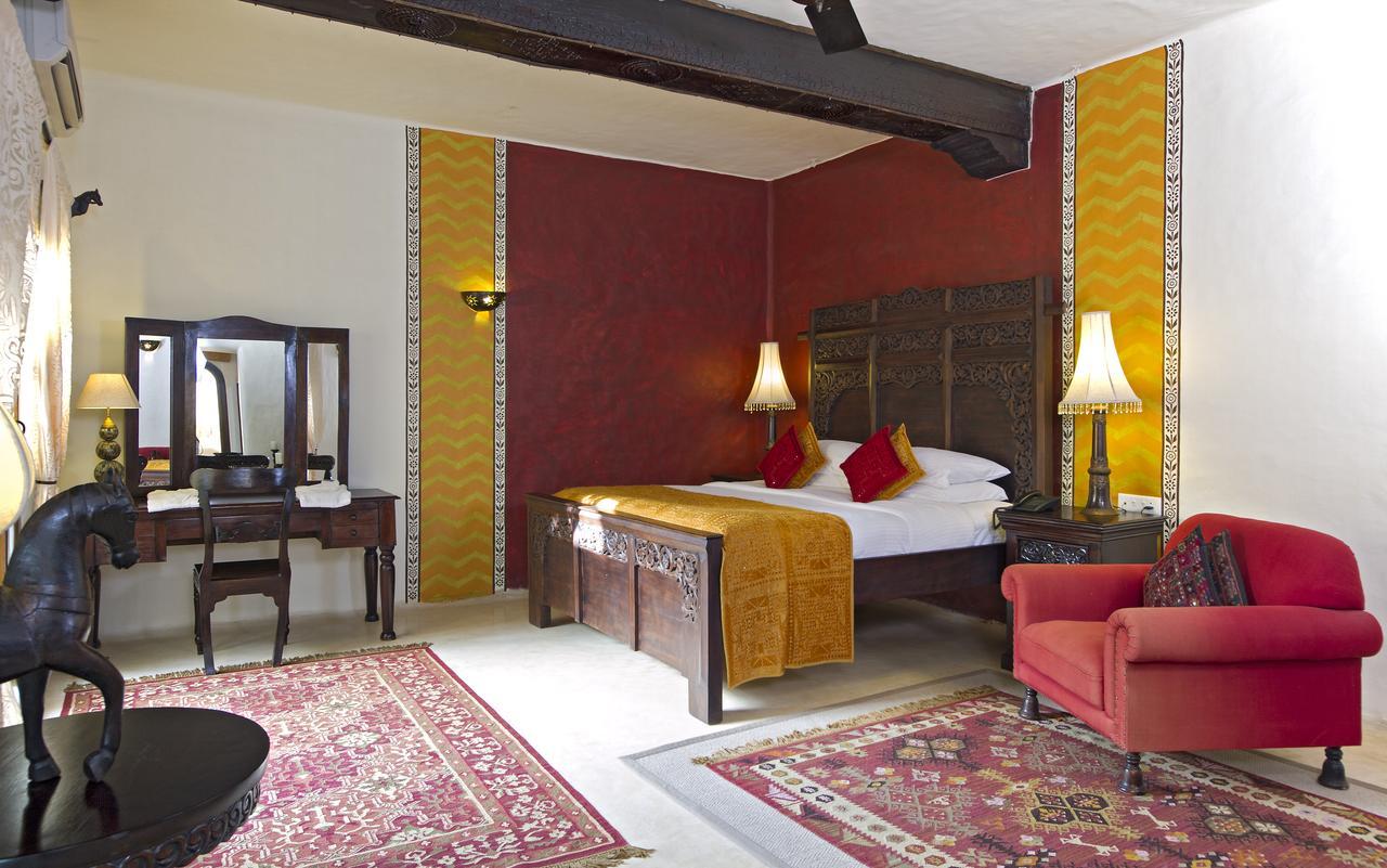 Mihir Garh Hotel Rohat Bagian luar foto